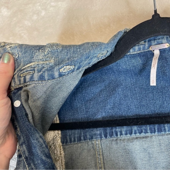 Free people distressed denim jean jacket womens small grunge soft sleeves - Picture 6 of 11